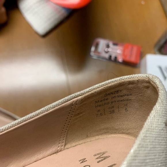 Flats - Picture 3 of 3